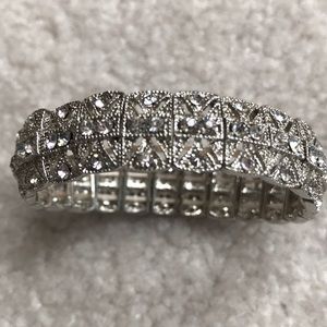 Stretchy rhinestone bracelet